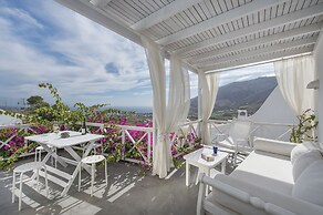 White Cave Private Villa