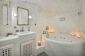 White Cave Private Villa