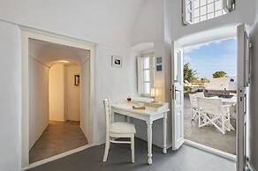 White Cave Private Villa