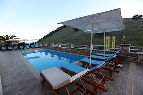 Karos Hotel Llaman