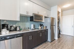 East DT Houston Getaway Near Parks and Restaurants