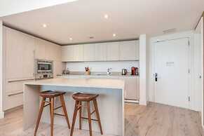 Hyde Beach Luxury -resort 2 Bedroom Condo by RedAwning