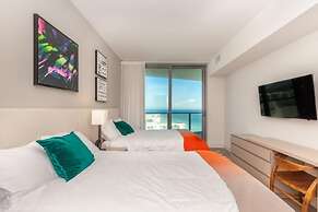 Hyde Beach Luxury -resort 2 Bedroom Condo by RedAwning