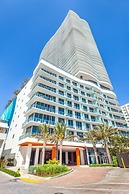 Hyde Beach Luxury -resort 2 Bedroom Condo by RedAwning