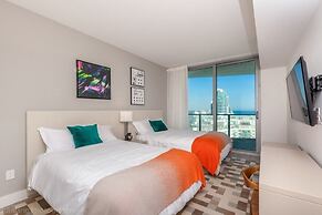 Hyde Beach Luxury -resort 2 Bedroom Condo by RedAwning