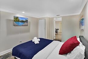 Casa Ria Luxury House & Private Pool 7 Bedroom Villa by RedAwning