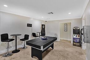 Casa Ria Luxury House & Private Pool 7 Bedroom Villa by RedAwning