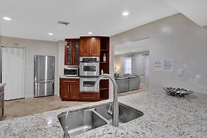 Casa Ria Luxury House & Private Pool 7 Bedroom Villa by RedAwning