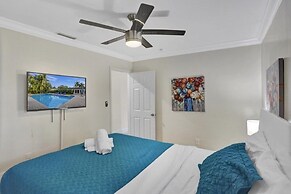 Casa Ria Luxury House & Private Pool 7 Bedroom Villa by RedAwning