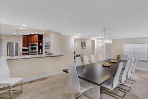 Casa Ria Luxury House & Private Pool 7 Bedroom Villa by RedAwning