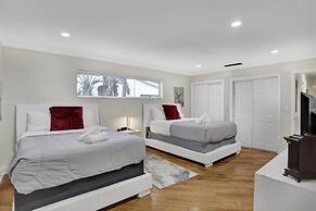 Casa Ria Luxury House & Private Pool 7 Bedroom Villa by RedAwning