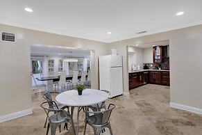 Casa Ria Luxury House & Private Pool 7 Bedroom Villa by RedAwning