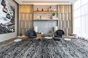 Hyde Beach House Luxury -resort 3 Bedroom Condo by RedAwning