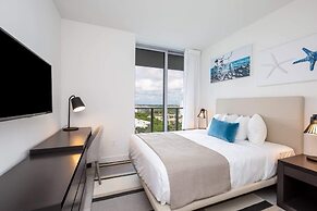 Hyde Beach House Luxury -resort 3 Bedroom Condo by RedAwning