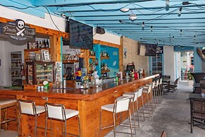 Beach Front Resort On Beautiful Beach Near Atlantis