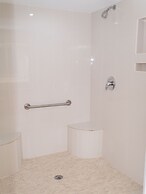 Beach Front Resort On Beautiful Beach Near Atlantis