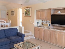 Spacious Garden Villas on Beach Frost resort near Atlantis