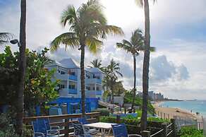 Spacious Garden Villas on Beach Frost resort near Atlantis