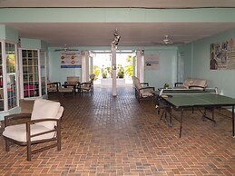 Spacious Garden Villas on Beach Frost resort near Atlantis