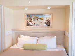 Paradise Island Beach Club Ocean View Villas