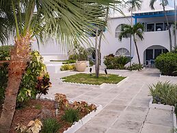 Paradise Island Beach Club Ocean View Villas