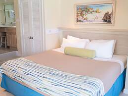 Deluxe Sea View Villas at Paradise Island Beach Club Resort