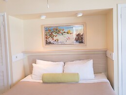 Deluxe Sea View Villas at Paradise Island Beach Club Resort