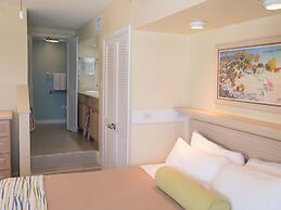Deluxe Sea View Villas at Paradise Island Beach Club Resort