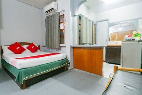 OYO 722 Slouch Hat Inn