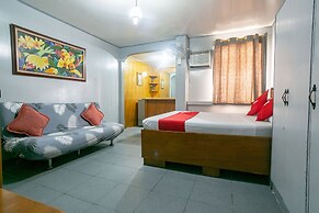 OYO 722 Slouch Hat Inn