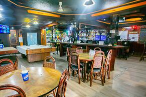 OYO 722 Slouch Hat Inn