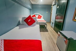 OYO 722 Slouch Hat Inn