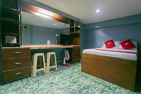 OYO 722 Slouch Hat Inn