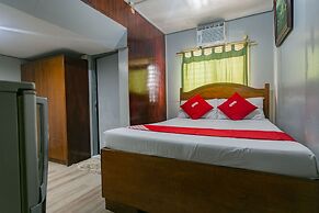 OYO 722 Slouch Hat Inn