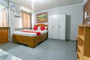 OYO 722 Slouch Hat Inn