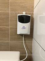 Lemon Tree Suites Near ATH Airport