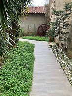 Lemon Tree Suites Near ATH Airport