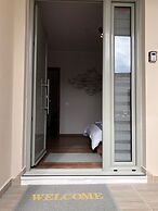 Lemon Tree Suites Near ATH Airport