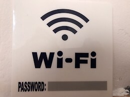 Lemon Tree Suites Near ATH Airport