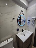 Lemon Tree Suites Near ATH Airport