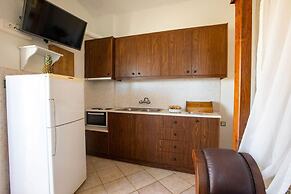 Inviting Arokaria Apartment in Panormo