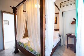 Captivating Bougainvillea Apartment in Panormos