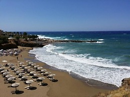 Captivating Bougainvillea Apartment in Panormos