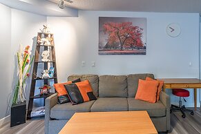 One Bedroom Suite with BBQ & huge Patio