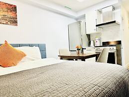 One Studio with BBQ & a Huge Patio