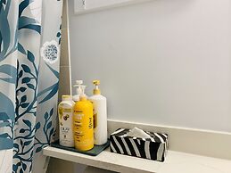 One Studio with BBQ & a Huge Patio