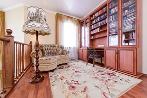 Penthouse Voykovskaya. 2 levels. 6 rooms. 330 sqm