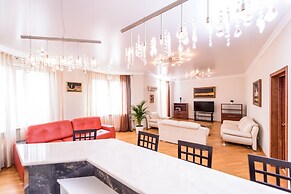 Penthouse Voykovskaya. 2 levels. 6 rooms. 330 sqm