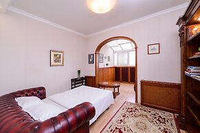 Penthouse Voykovskaya. 2 levels. 6 rooms. 330 sqm