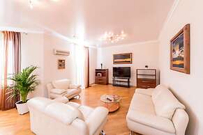 Penthouse Voykovskaya. 2 levels. 6 rooms. 330 sqm